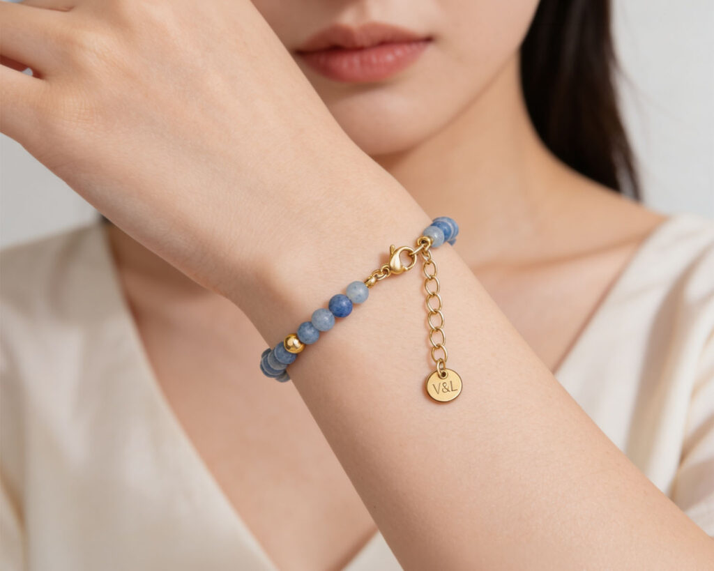 Pulseras elegantes de Victorio & Lucchino para eventos - Aurelya Jewels