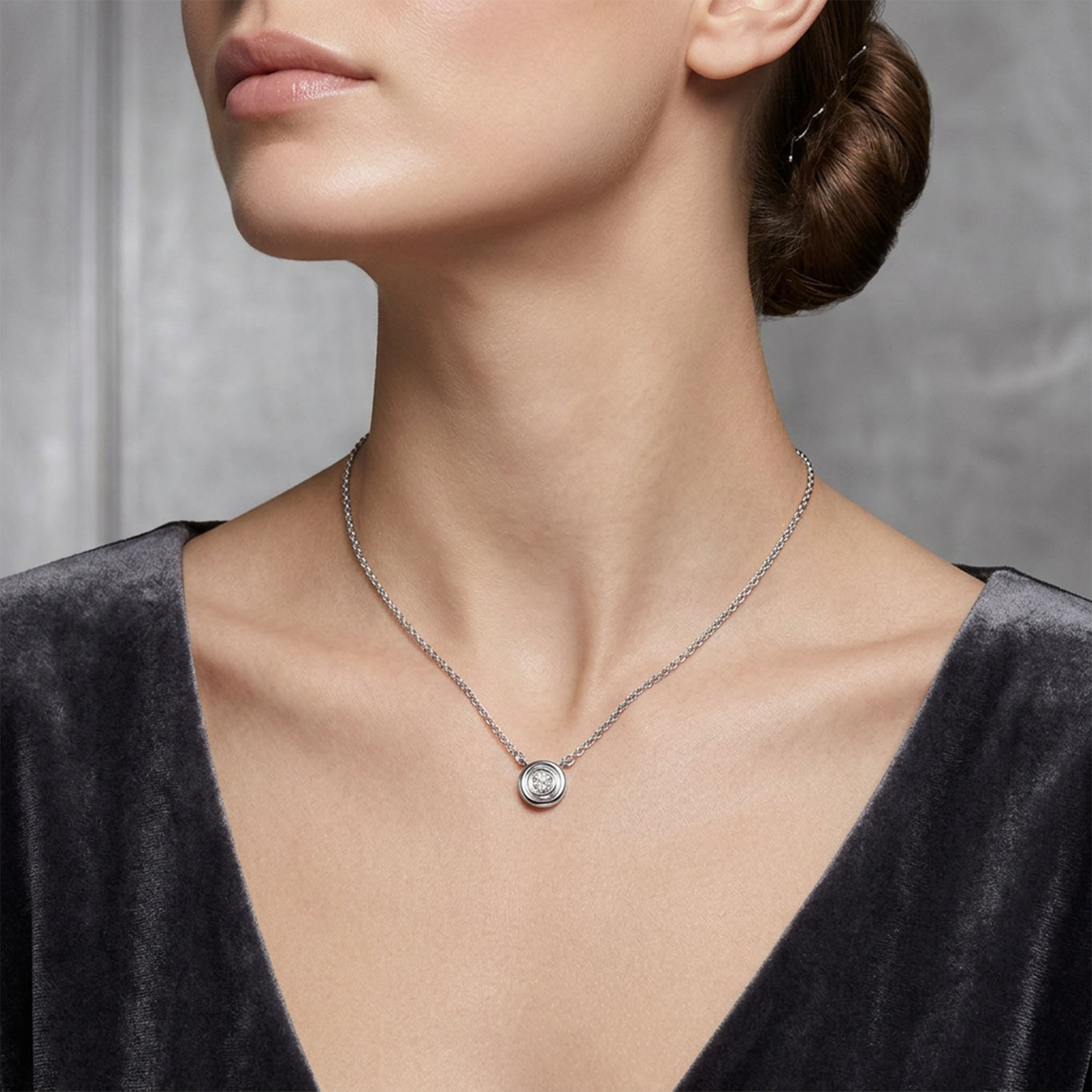 Victorio & Lucchino - Colgante de diamante minimalista - Aurelya Jewels